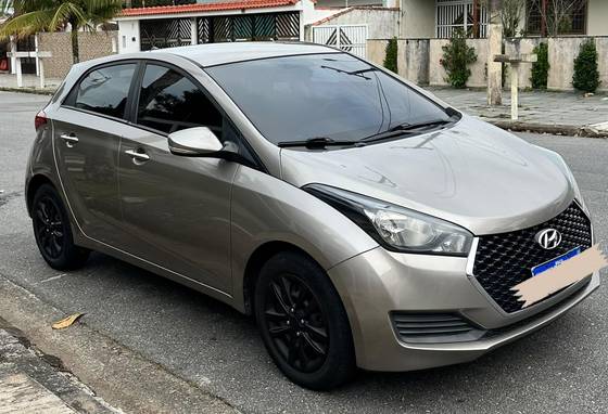 HYUNDAI HB20 1.0 COMFORT PLUS 12V FLEX 4P MANUAL